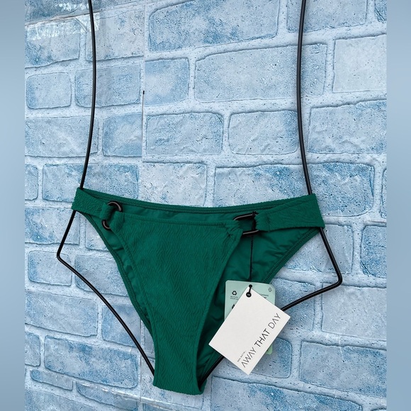 AWAY THAT DAY - ANGUILLA BIKINI - EMERALD GREEN TEXTURE LARGE - Picture 4 of 13
